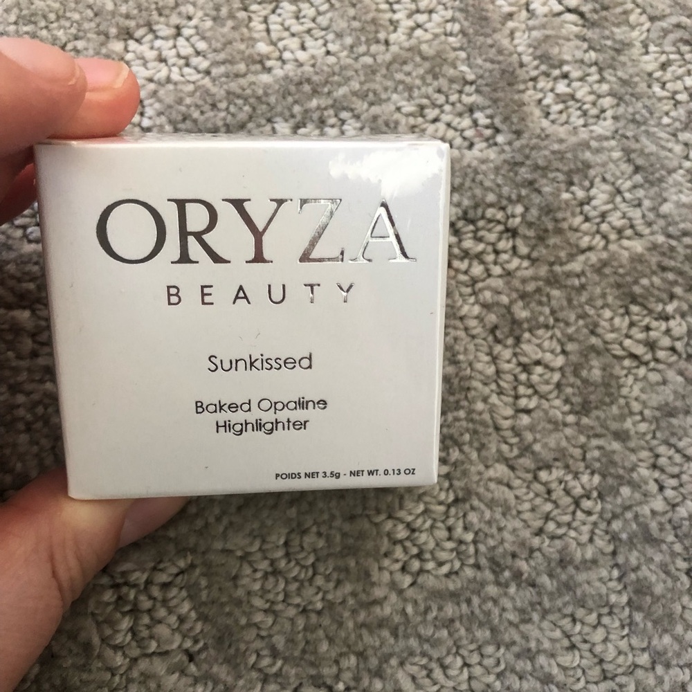 Oryza beauty Sunkissed Baked Opaline Highlighter 3.5g